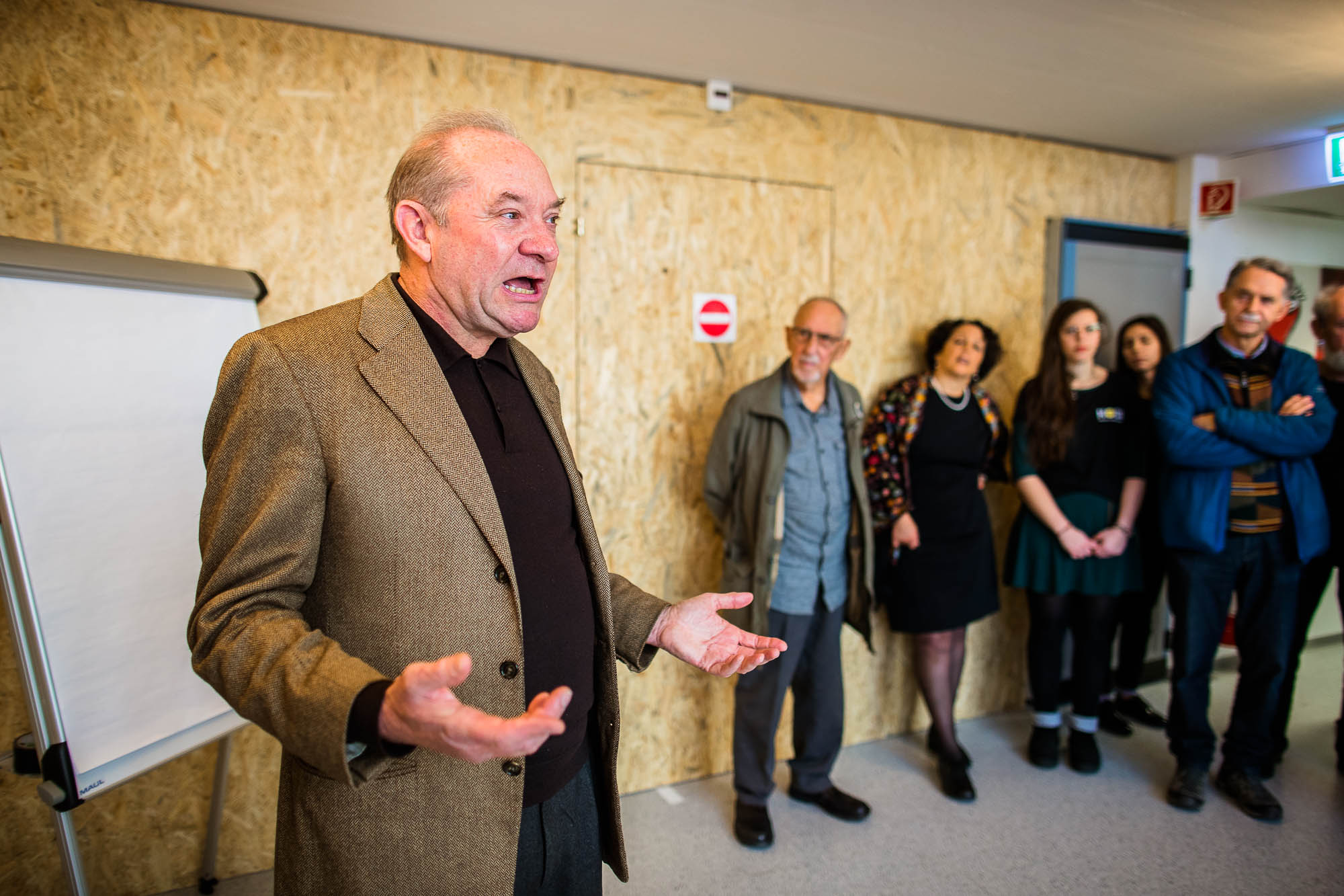 Export x3 1DX23088 Business 2020 Opening MOBI